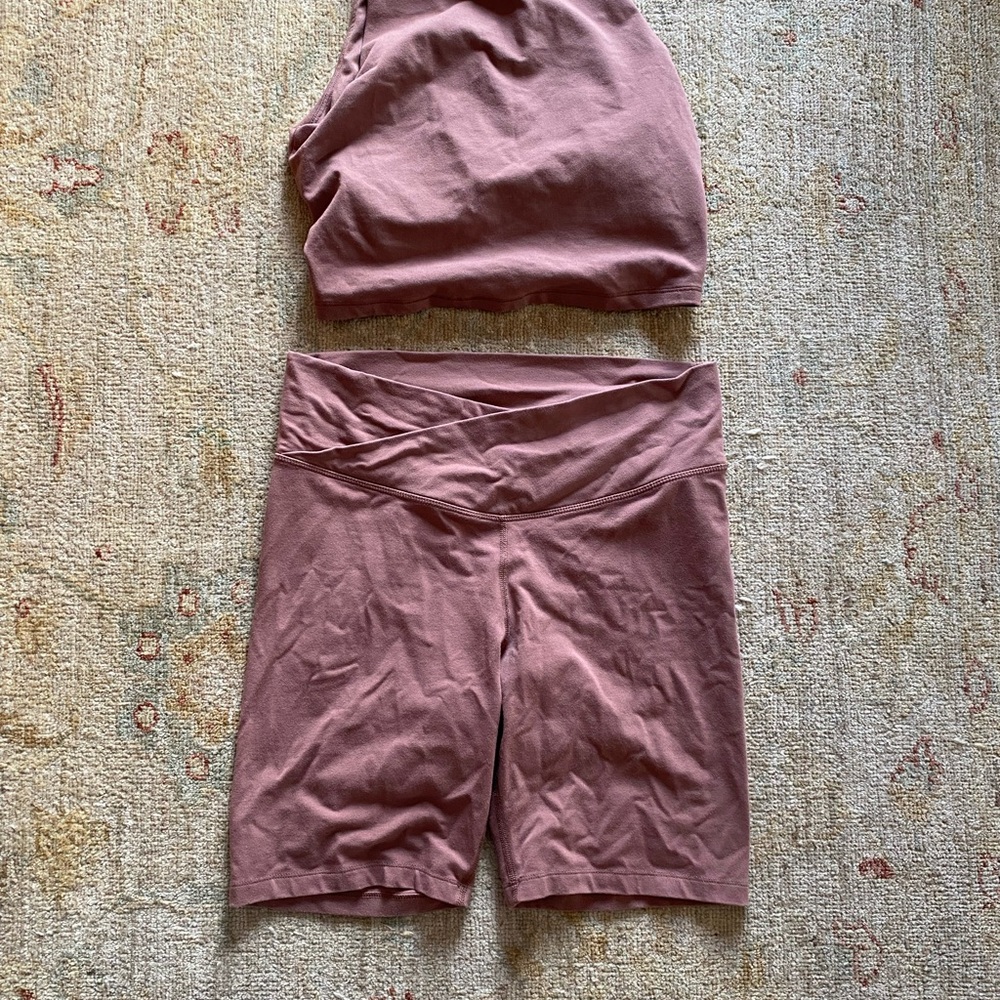 Old Navy Women's Dusty Pink Bike Shorts